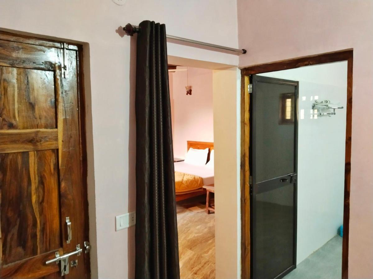 Sadhna Sadan Homestay Panna Madla Eksteriør billede