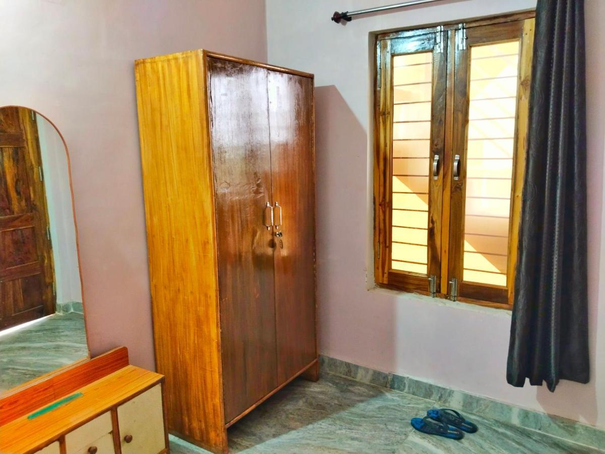 Sadhna Sadan Homestay Panna Madla Eksteriør billede