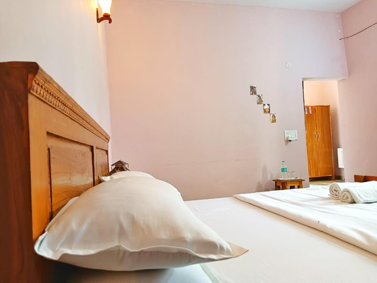 Sadhna Sadan Homestay Panna Madla Eksteriør billede